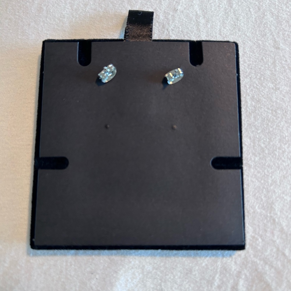 ⤵️ VINCE CAMUTO • Earring & Necklace Set • 2 Piece - Picture 10 of 11